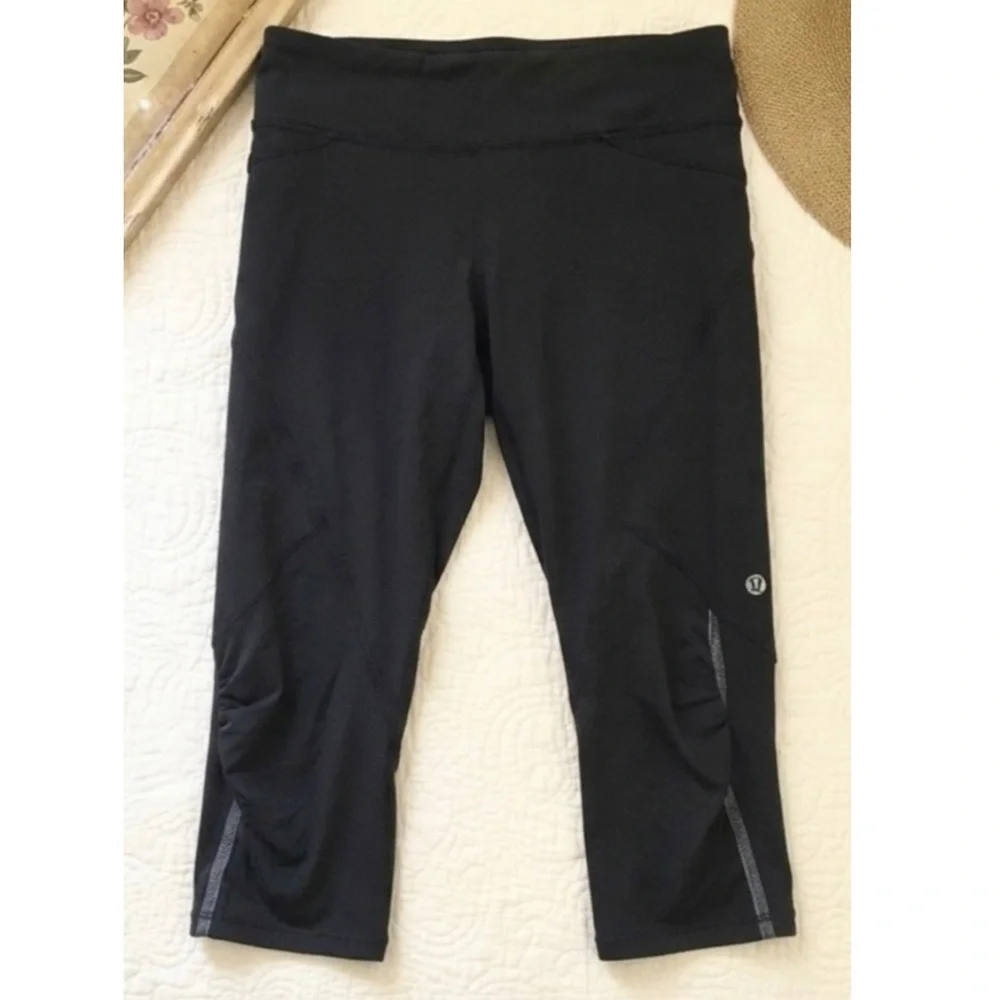 Lululemon Run For Your Life Crop Ruched Knee Leggings Black